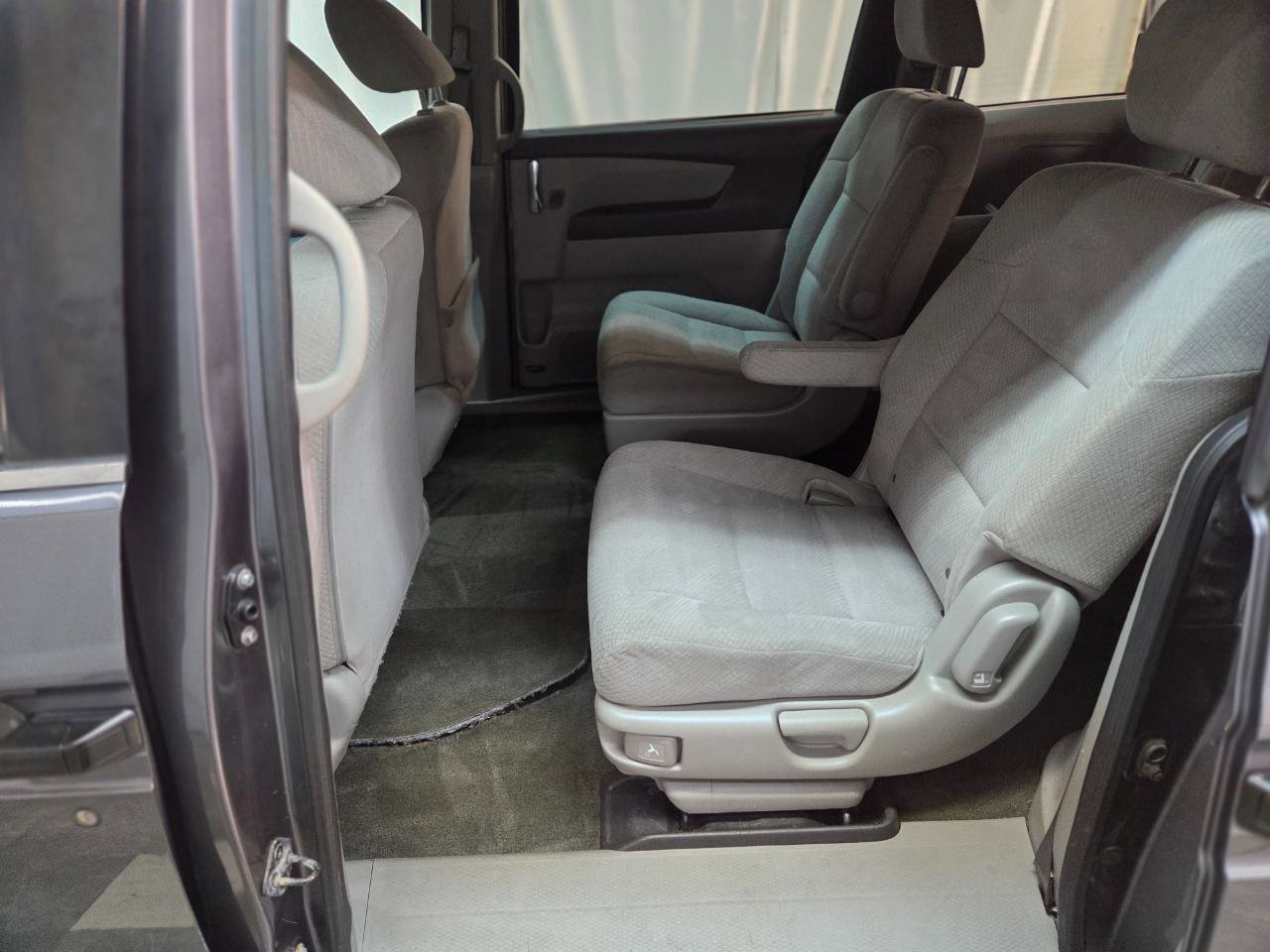 Used 2016 Honda Odyssey LX image 14