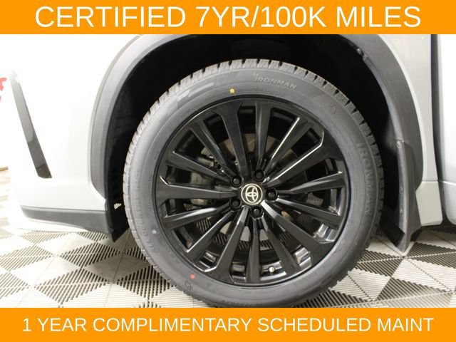 Used 2023 Toyota Highlander XSE AWD/4WD image 29