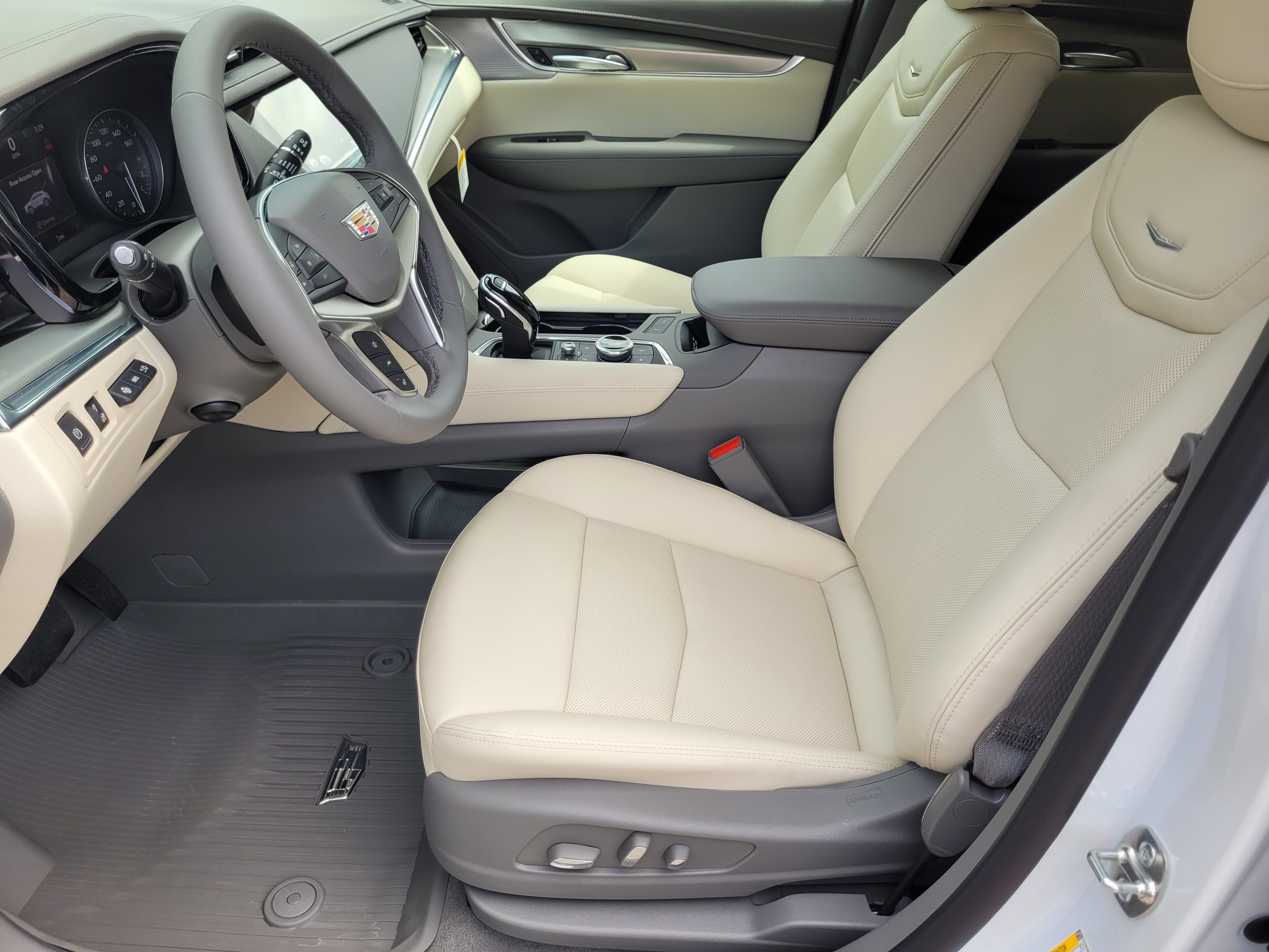New 2026 Cadillac XT5 Premium Luxury w/ Driver Assist Package FWD image 21