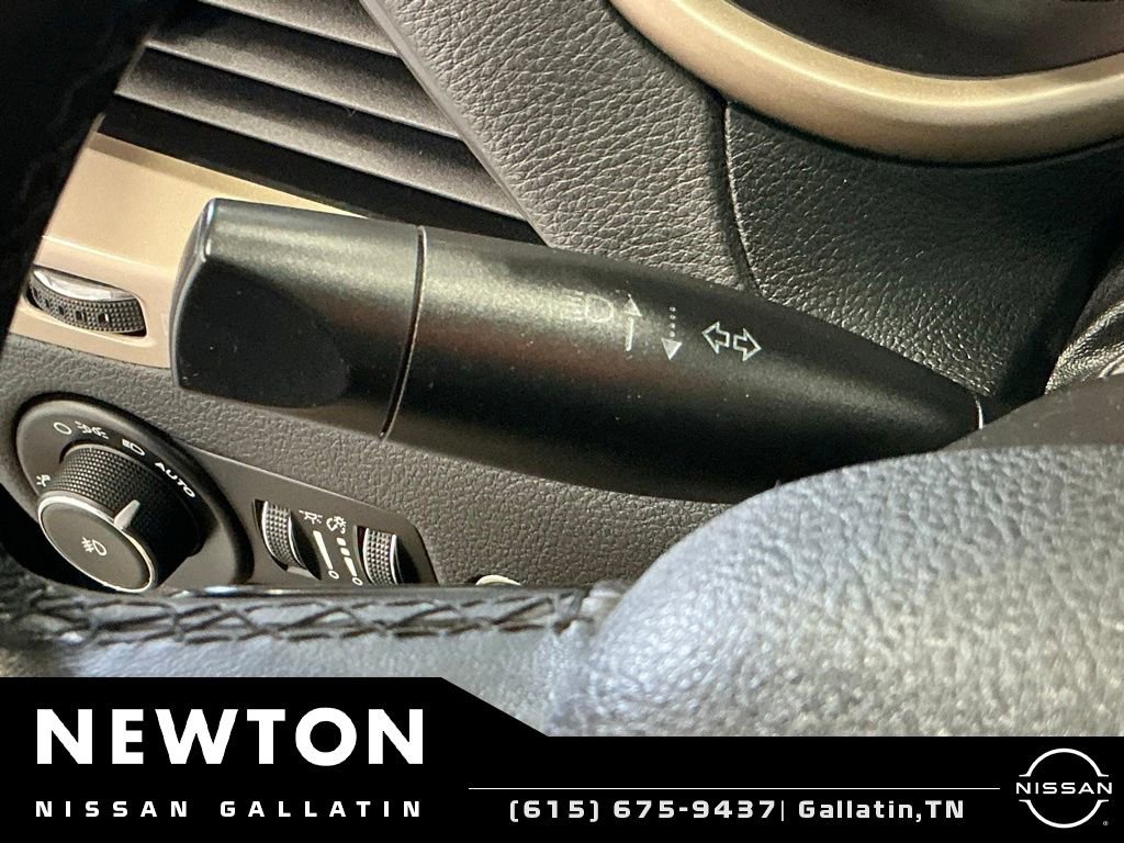 Used 2016 Jeep Cherokee Latitude w/ Comfort/Convenience Group FWD image 47