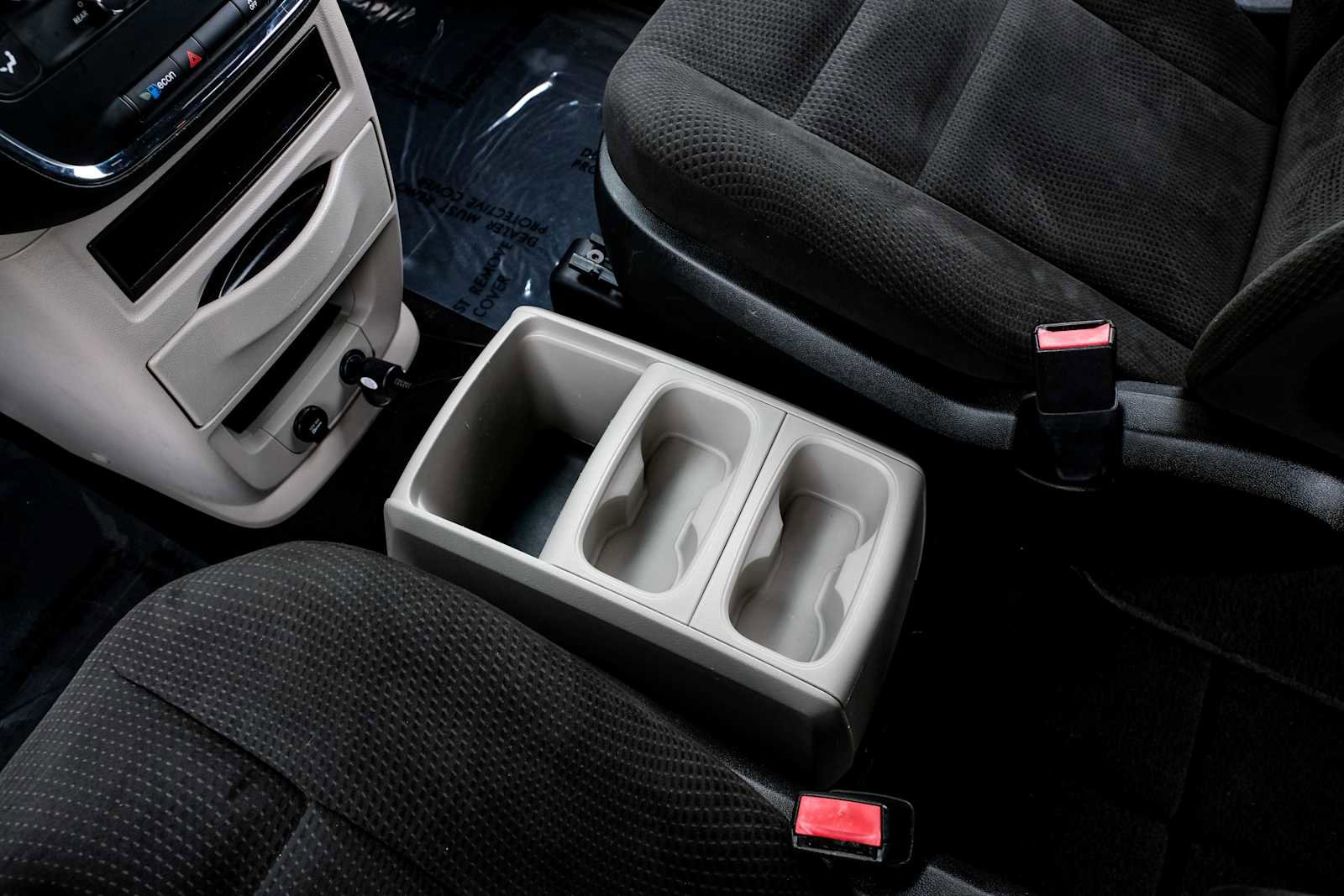 Used 2016 Dodge Grand Caravan SE image 23