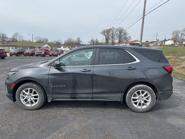 Used 2022 Chevrolet Equinox LT image 2