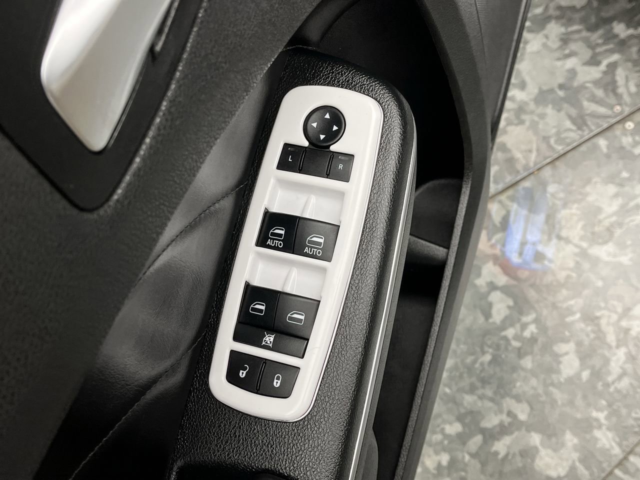 Used 2018 Dodge Charger GT AWD/4WD image 8