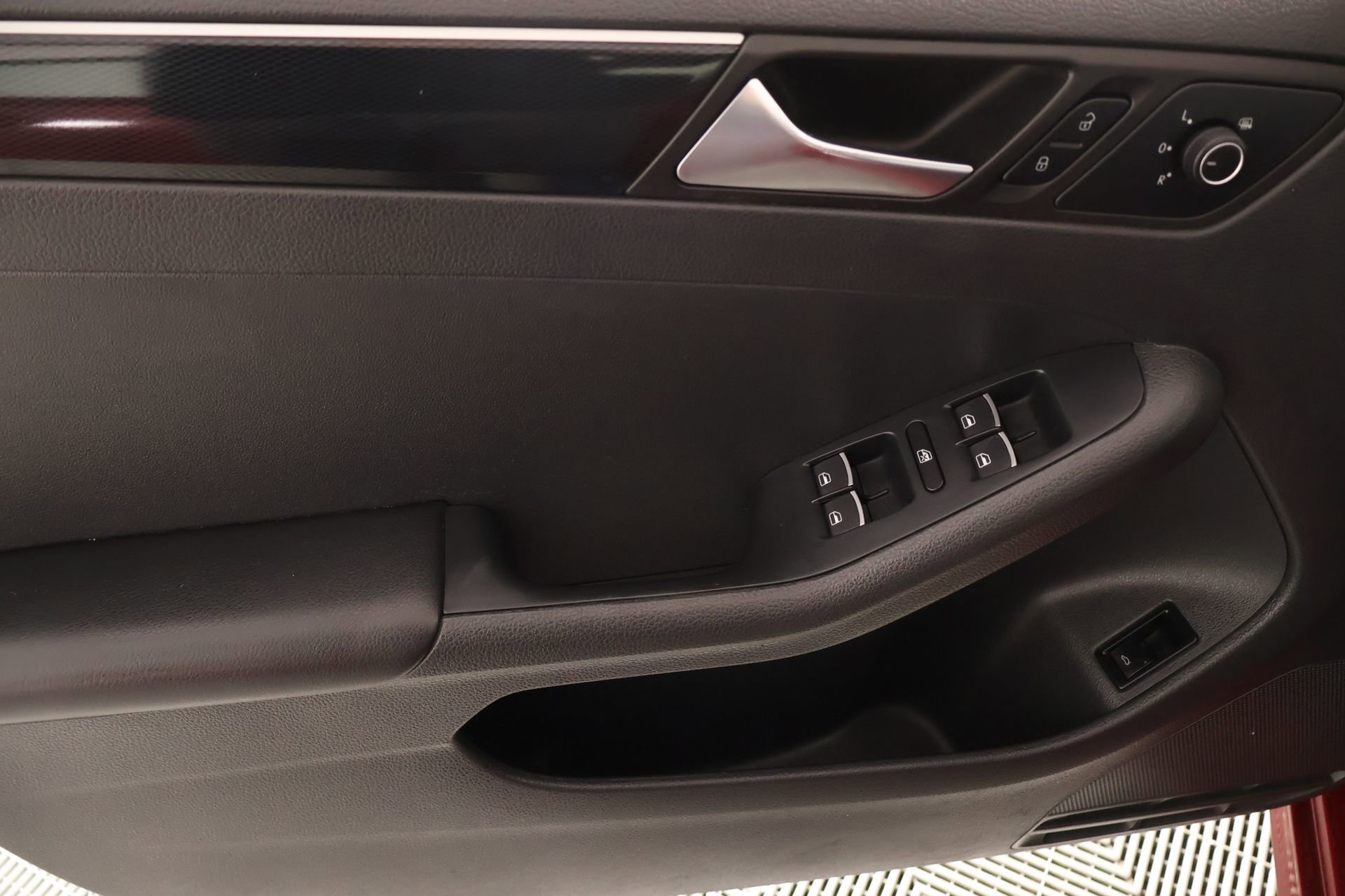 Used 2016 Volkswagen Jetta SEL w/ Lighting Package image 16