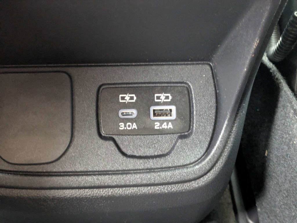 Certified 2025 Subaru Ascent Limited AWD/4WD image 17
