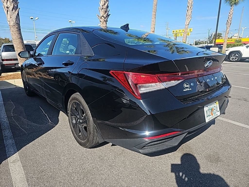 Used 2023 Hyundai Elantra SEL image 7