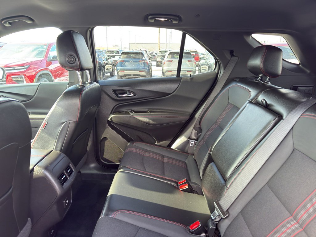 Used 2023 Chevrolet Equinox RS image 32