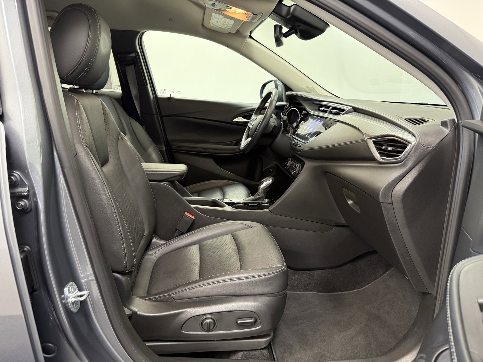 Used 2022 Buick Encore GX Essence image 22