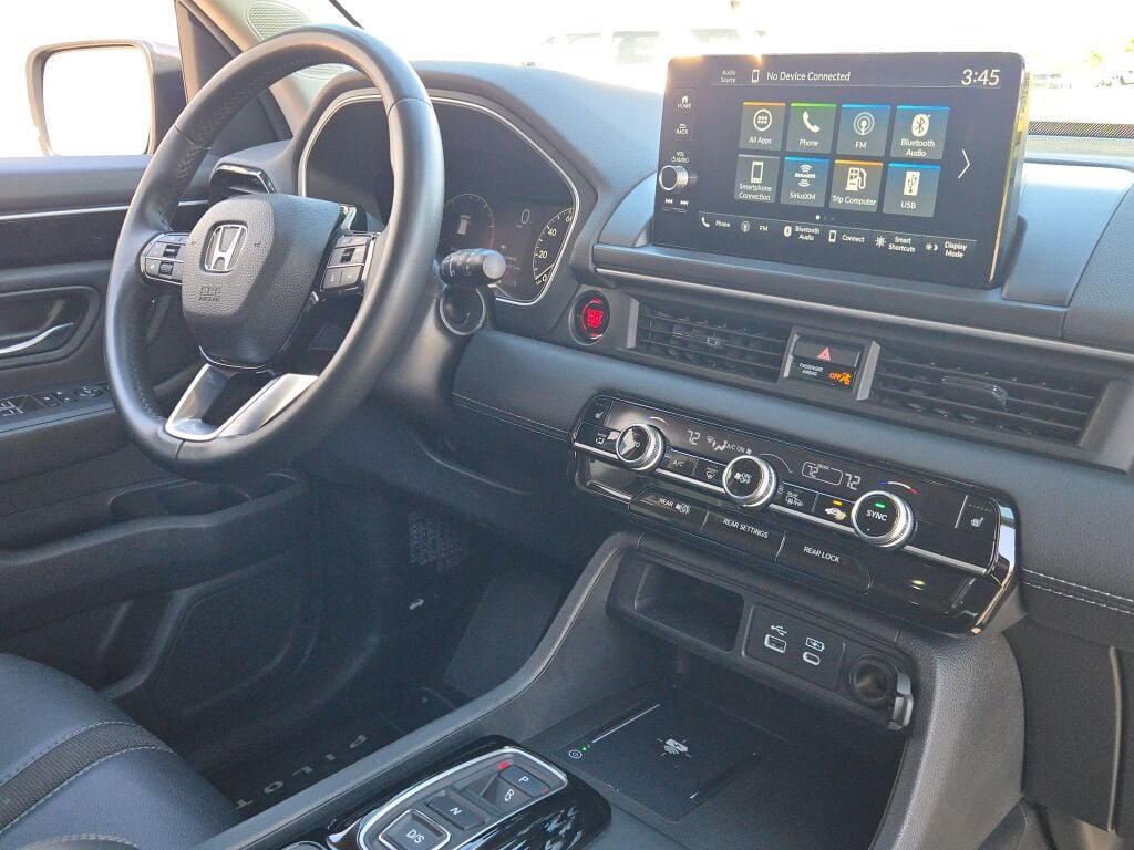 Used 2025 Honda Pilot EX-L image 8