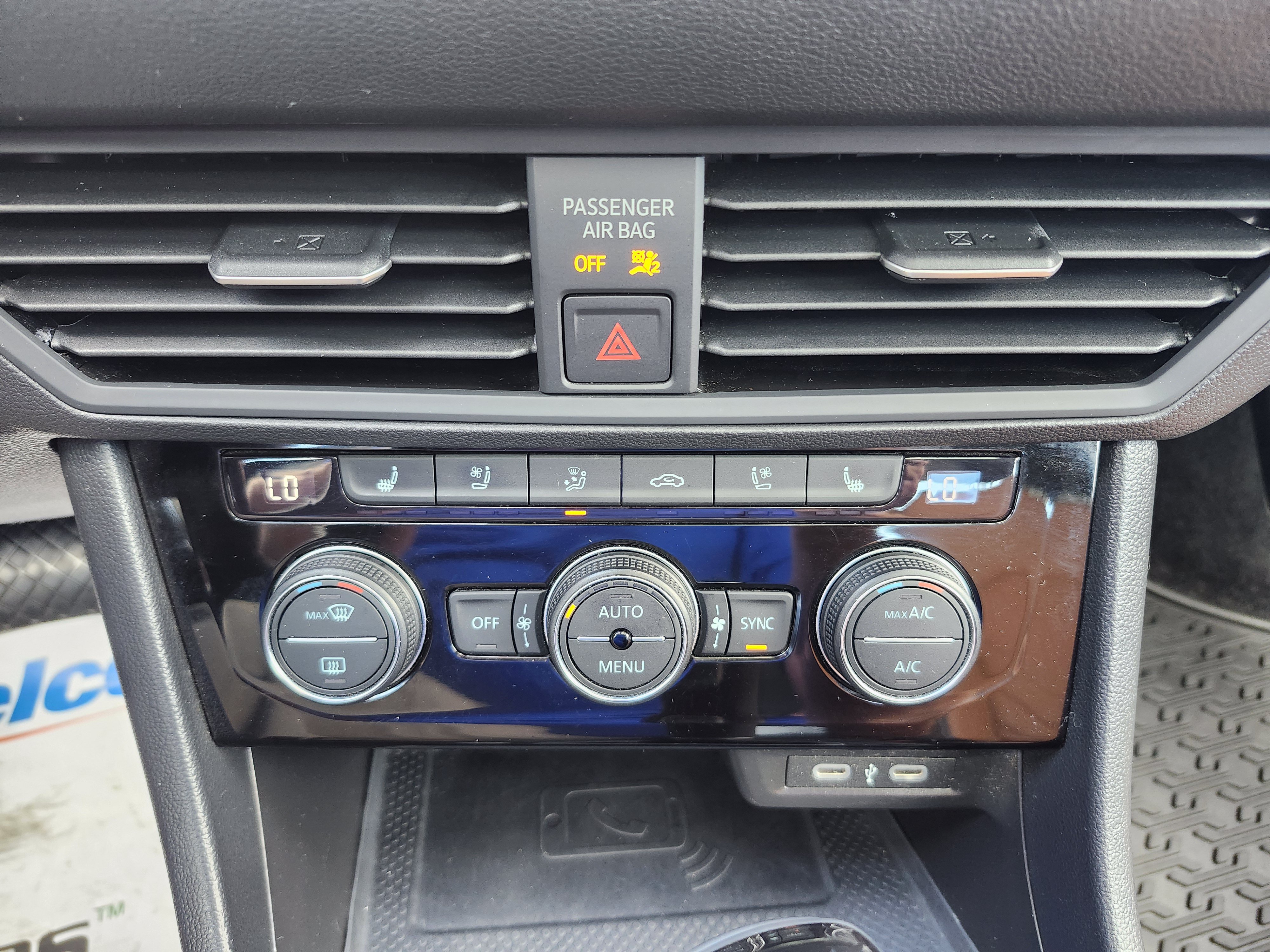 Used 2024 Volkswagen Jetta SEL FWD image 24