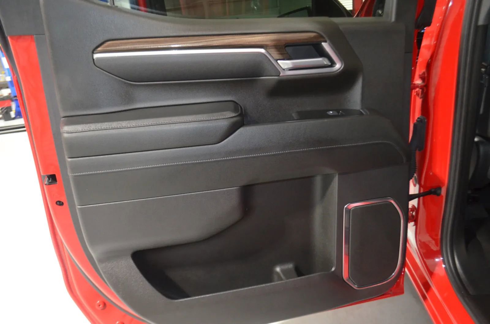 Used 2025 Chevrolet Silverado 1500 LT image 17