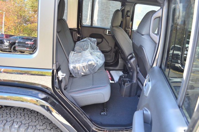 New 2026 Jeep Wrangler Sahara image 30