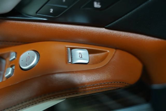 Used 2019 BMW X7 xDrive50i w/ Dynamic Handling Package AWD/4WD image 17