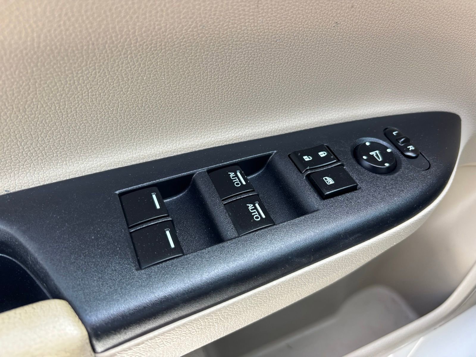 Used 2017 Honda Accord EX image 15