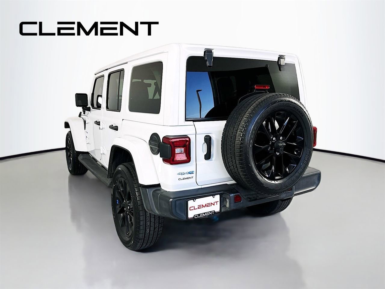 Used 2023 Jeep Wrangler Unlimited Sahara w/ Cold Weather Group image 10