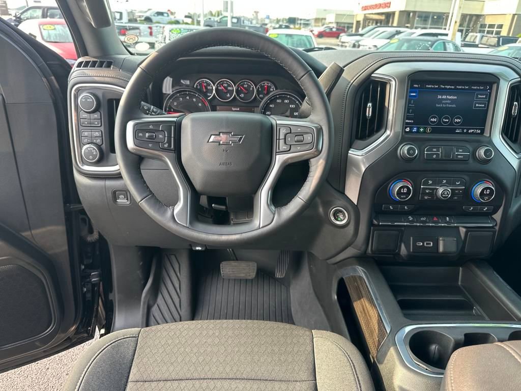 Used 2022 Chevrolet Silverado 1500 RST image 17