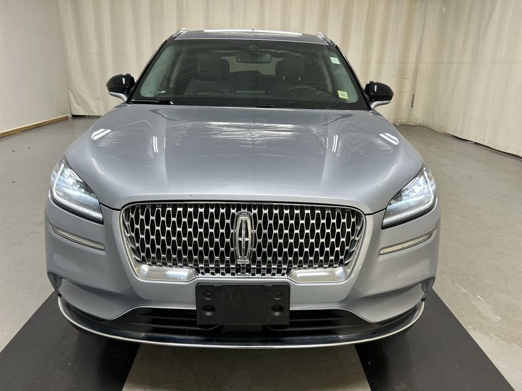 Used 2022 Lincoln Corsair Standard w/ Equipment Group 101A image 3