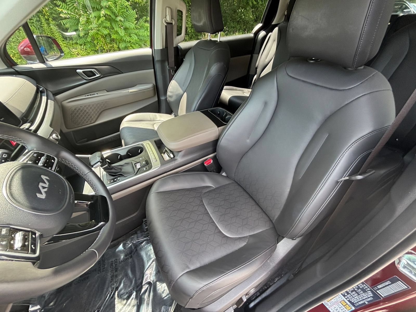 Used 2026 Kia Carnival FWD image 33