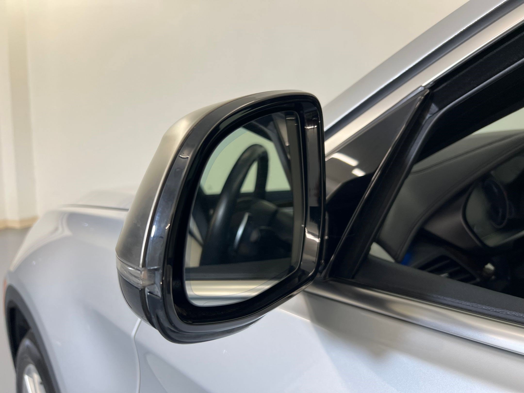 Used 2019 BMW X6 sDrive35i image 22