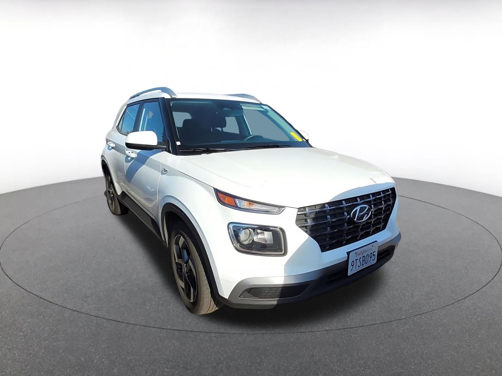 Used 2025 Hyundai Venue SEL