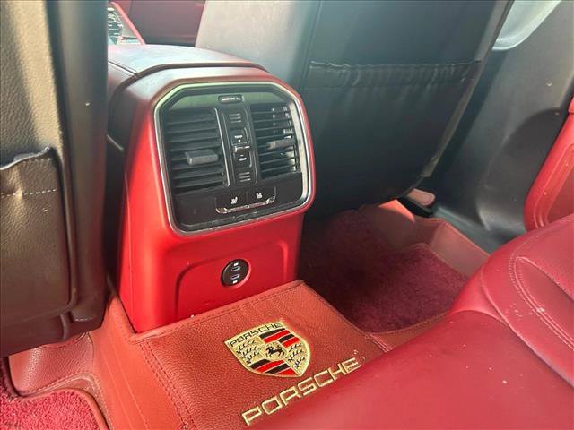 Used 2023 Porsche Macan Turbo AWD/4WD image 19