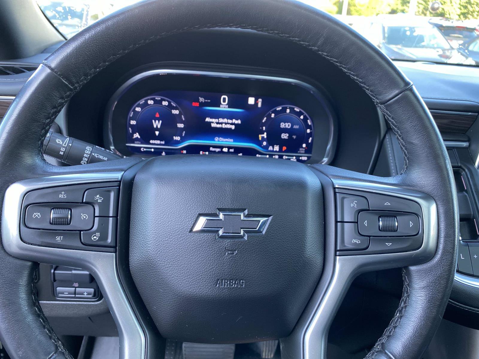 Used 2022 Chevrolet Tahoe Z71 w/ Z71 Off-Road Package AWD/4WD image 19