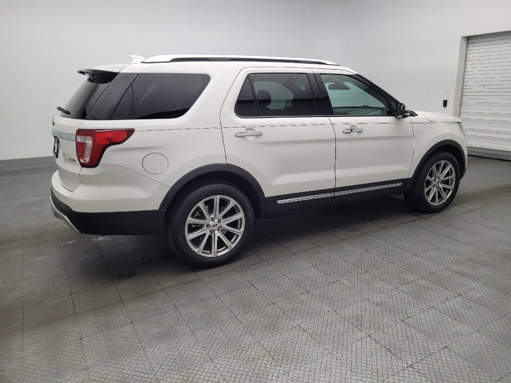 Used 2017 Ford Explorer Limited w/ Equipment Group 303A AWD/4WD image 10
