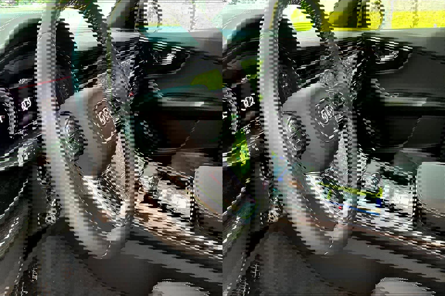 Used 2020 Audi Q8 Prestige image 27