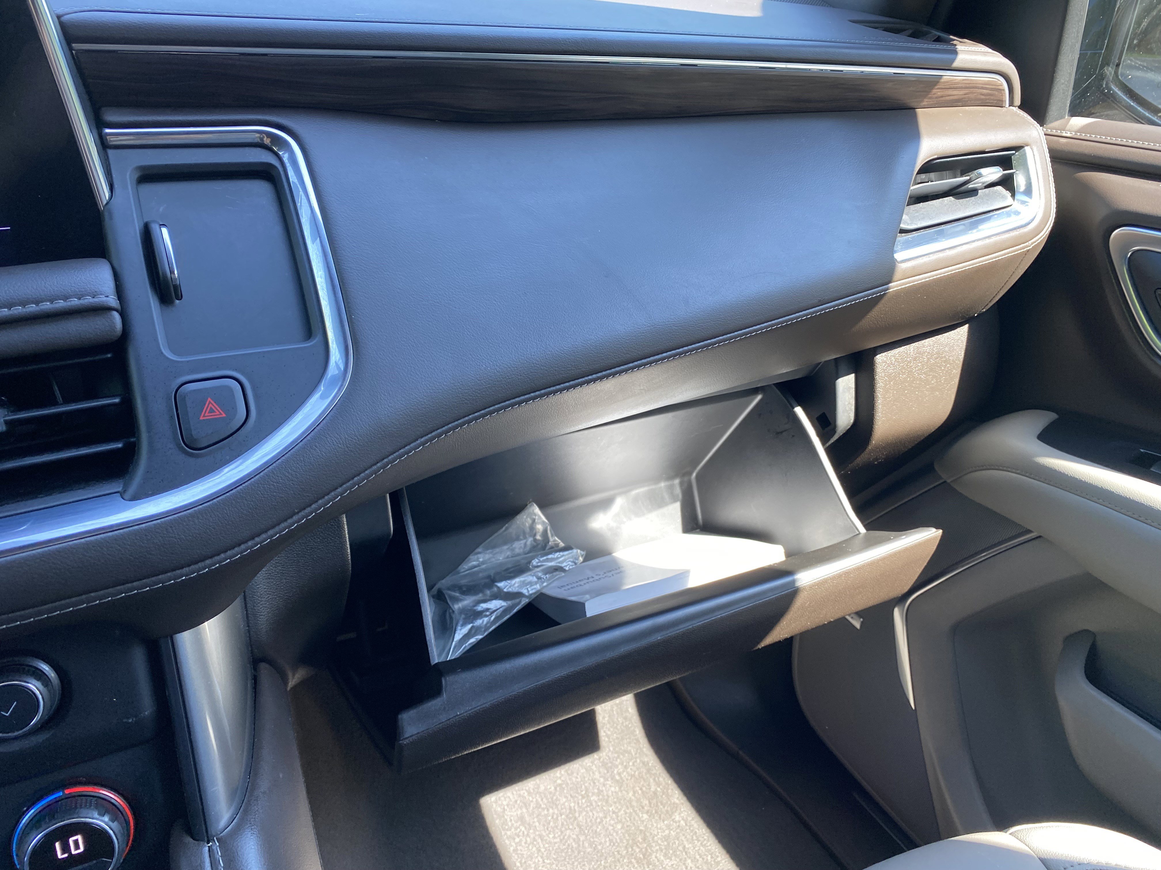 Used 2021 Chevrolet Suburban Z71 w/ Z71 Off-Road Package AWD/4WD image 30