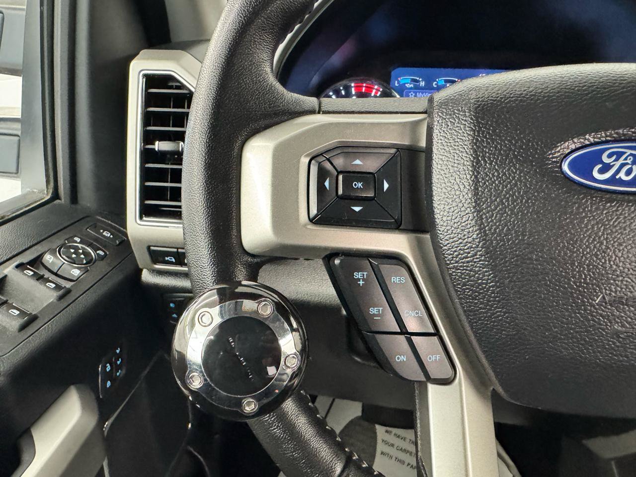 Used 2020 Ford F250 Lariat w/ Lariat Value Package AWD/4WD image 22