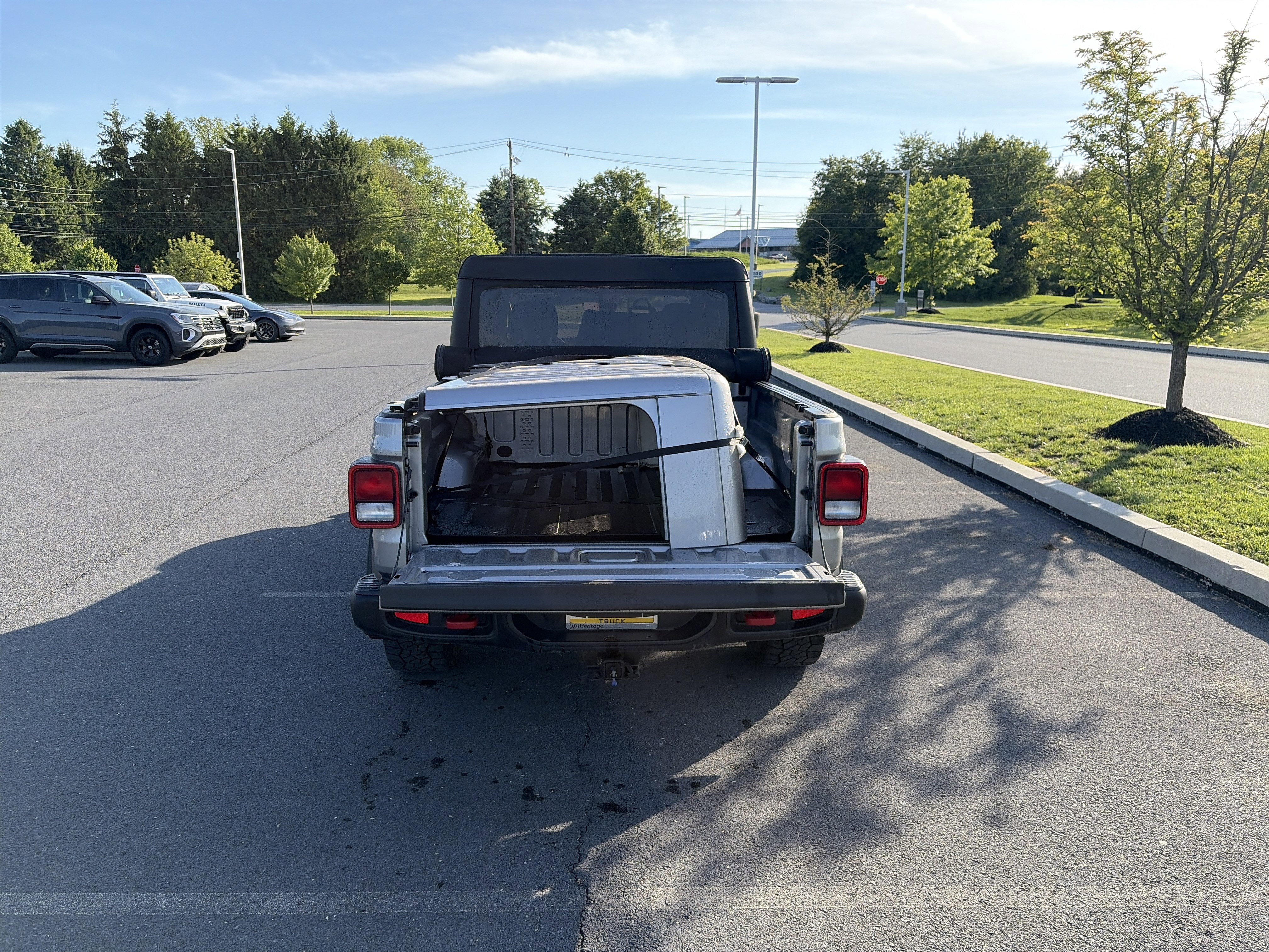 Used 2021 Jeep Gladiator Rubicon AWD/4WD image 5