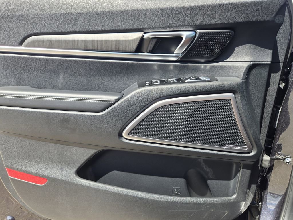 Used 2025 Kia Telluride EX AWD/4WD image 22