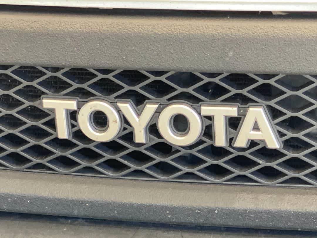 Used 2008 Toyota FJ Cruiser 4WD image 10