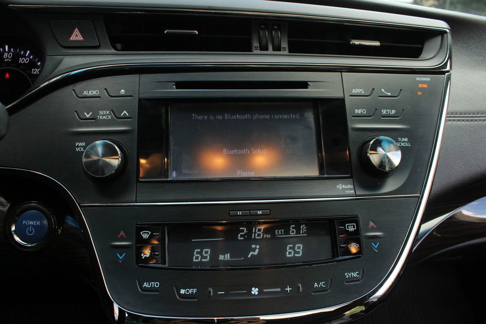 Used 2013 Toyota Avalon XLE Touring FWD image 38