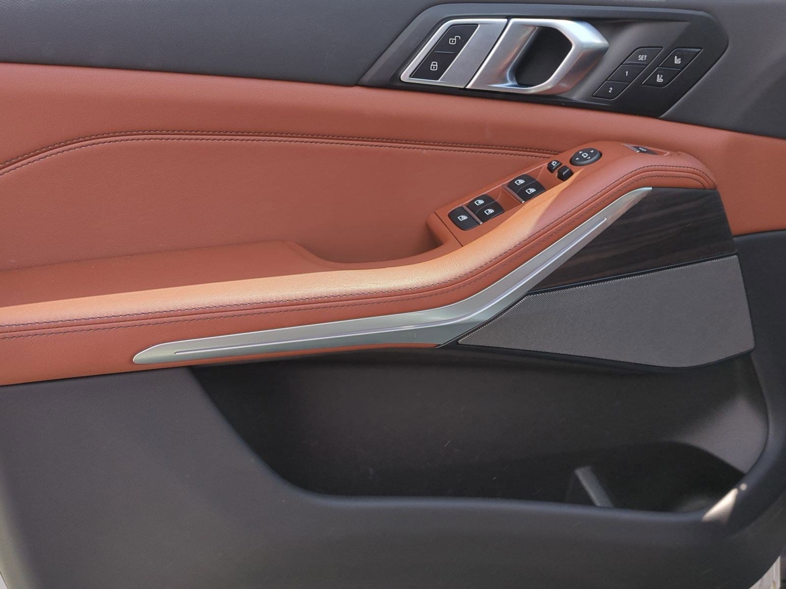 Certified 2025 BMW X5 xDrive40i w/ Executive Package image 14