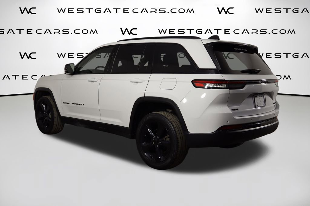 Used 2023 Jeep Grand Cherokee Limited w/ Black Appearance Package AWD/4WD image 47