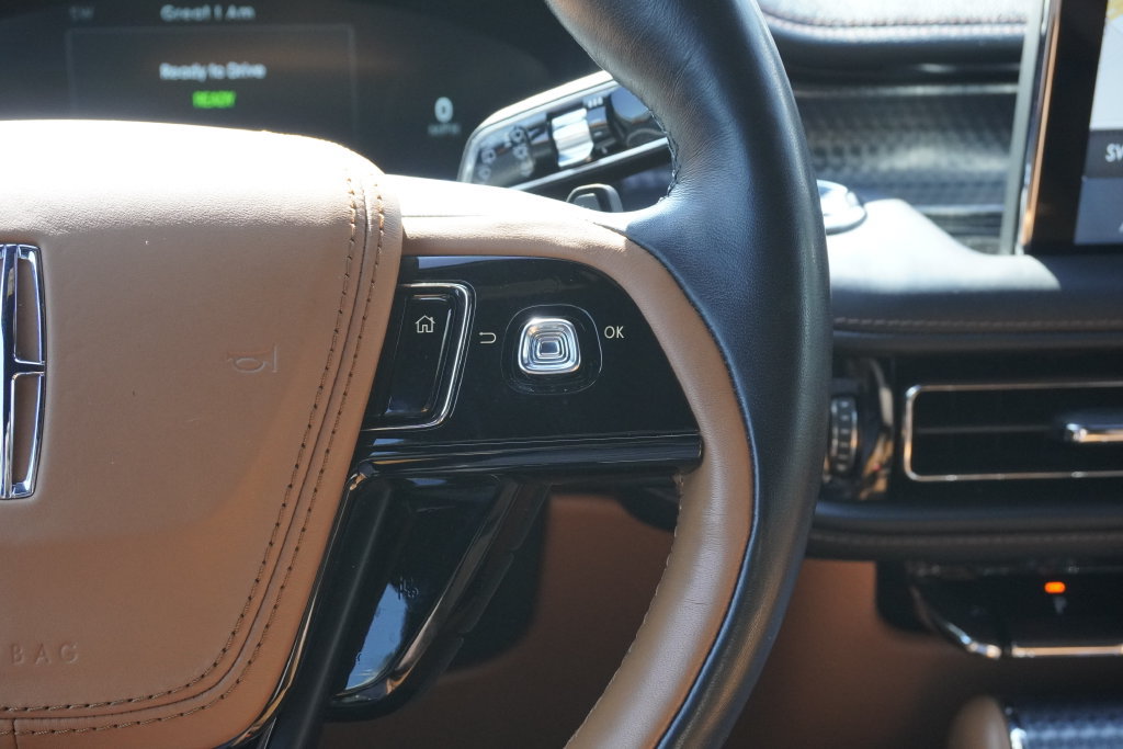 Used 2020 Lincoln Aviator Black Label Grand Touring w/ Class IV Trailer Tow Package AWD/4WD image 13