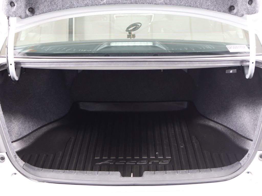 Used 2013 Honda Accord LX image 16