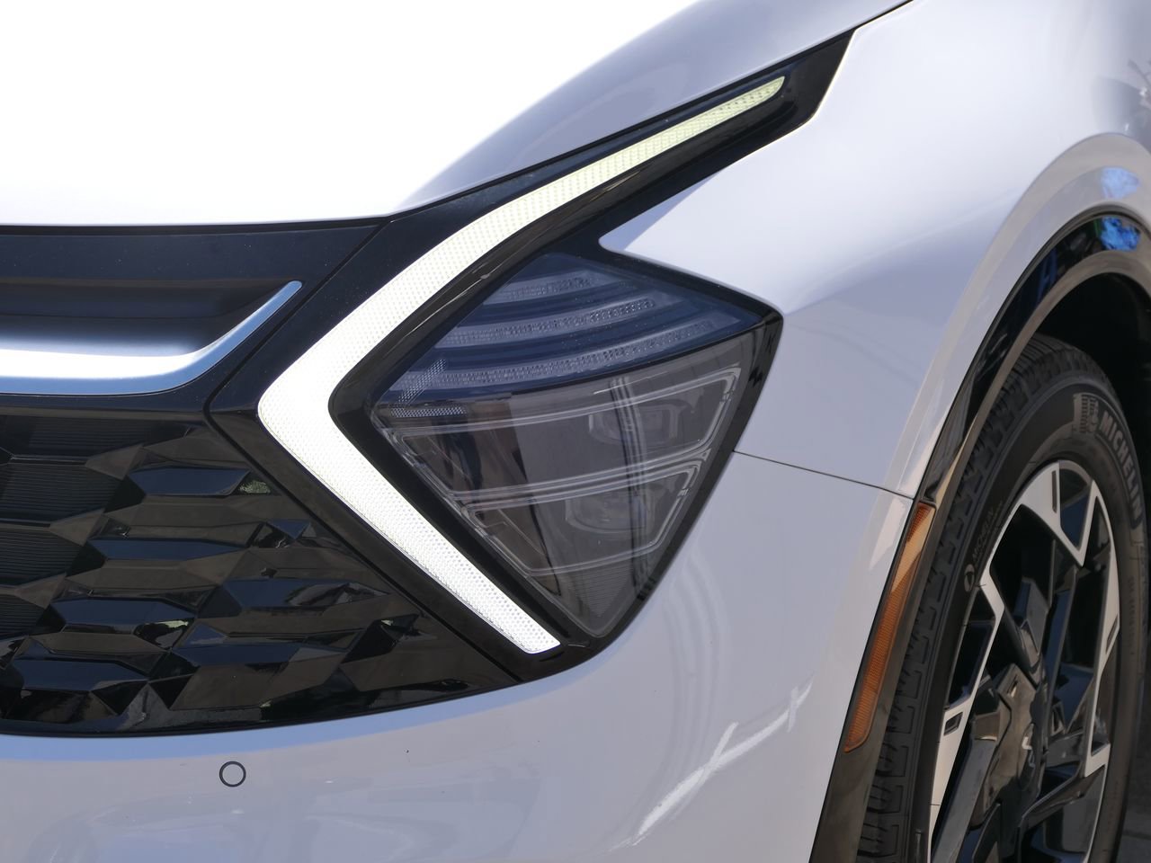 Used 2023 Kia Sportage SX image 9