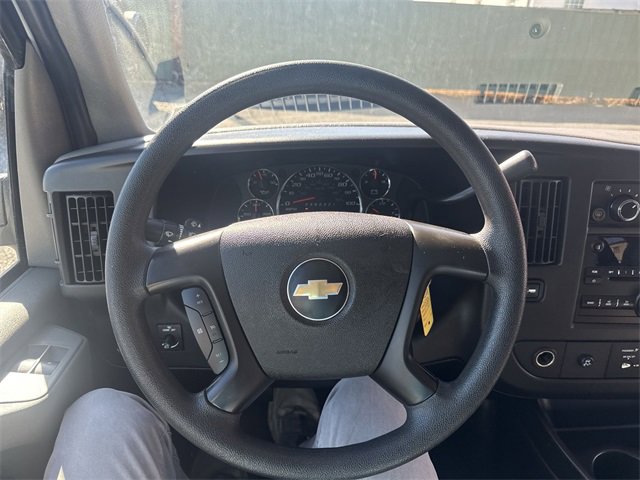 Used 2009 Chevrolet Express 3500 Extended Passenger image 14