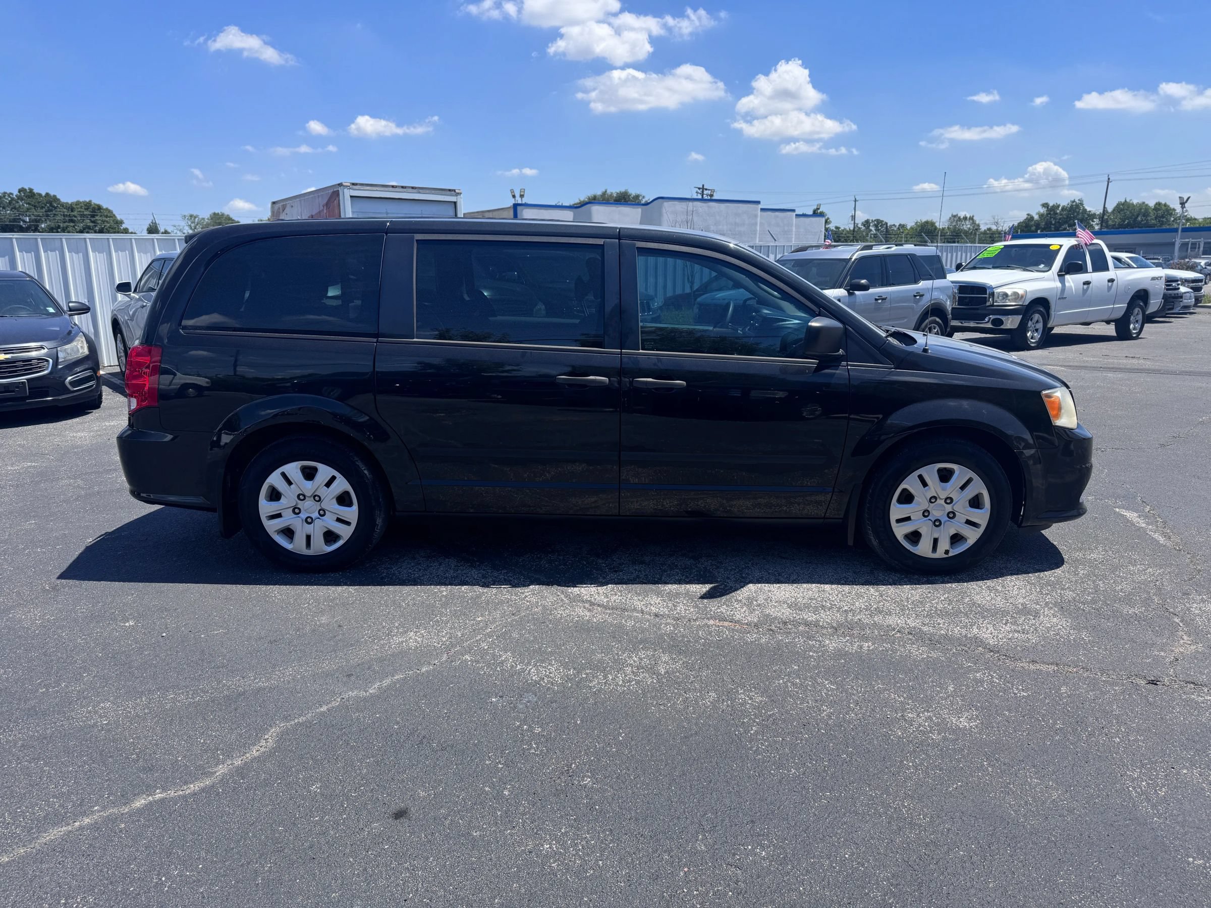 Used 2014 Dodge Grand Caravan American Value Package FWD image 4