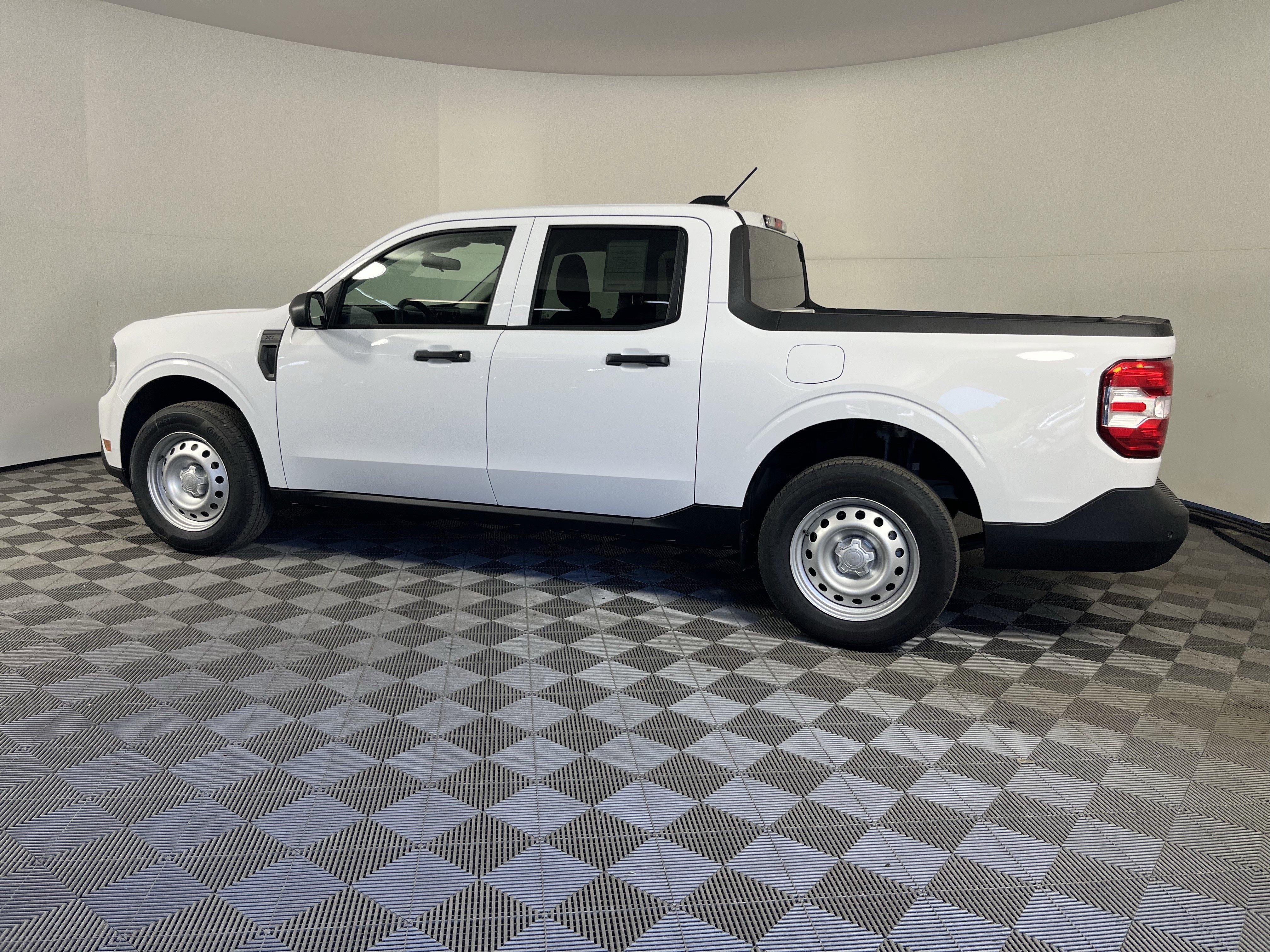 New 2026 Ford Maverick XL w/ Equipment Group 101A AWD/4WD image 2