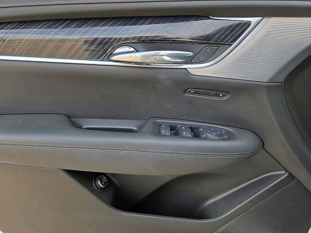 Used 2023 Cadillac XT6 Premium Luxury FWD image 22