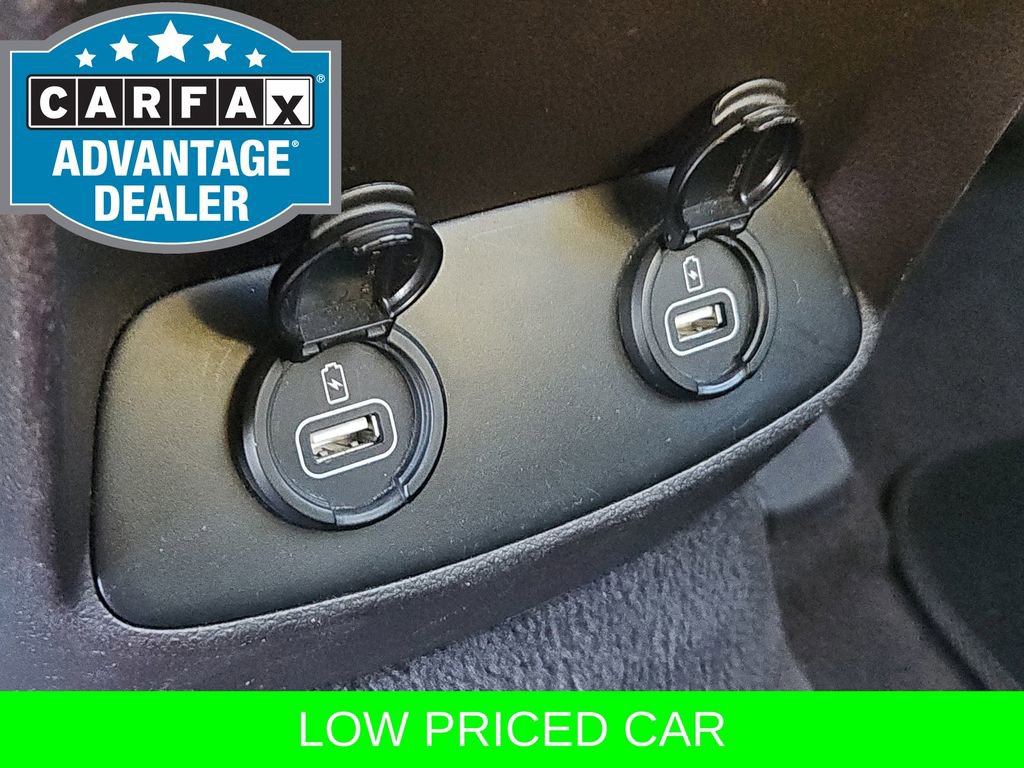 Used 2019 Hyundai Santa Fe SE image 10