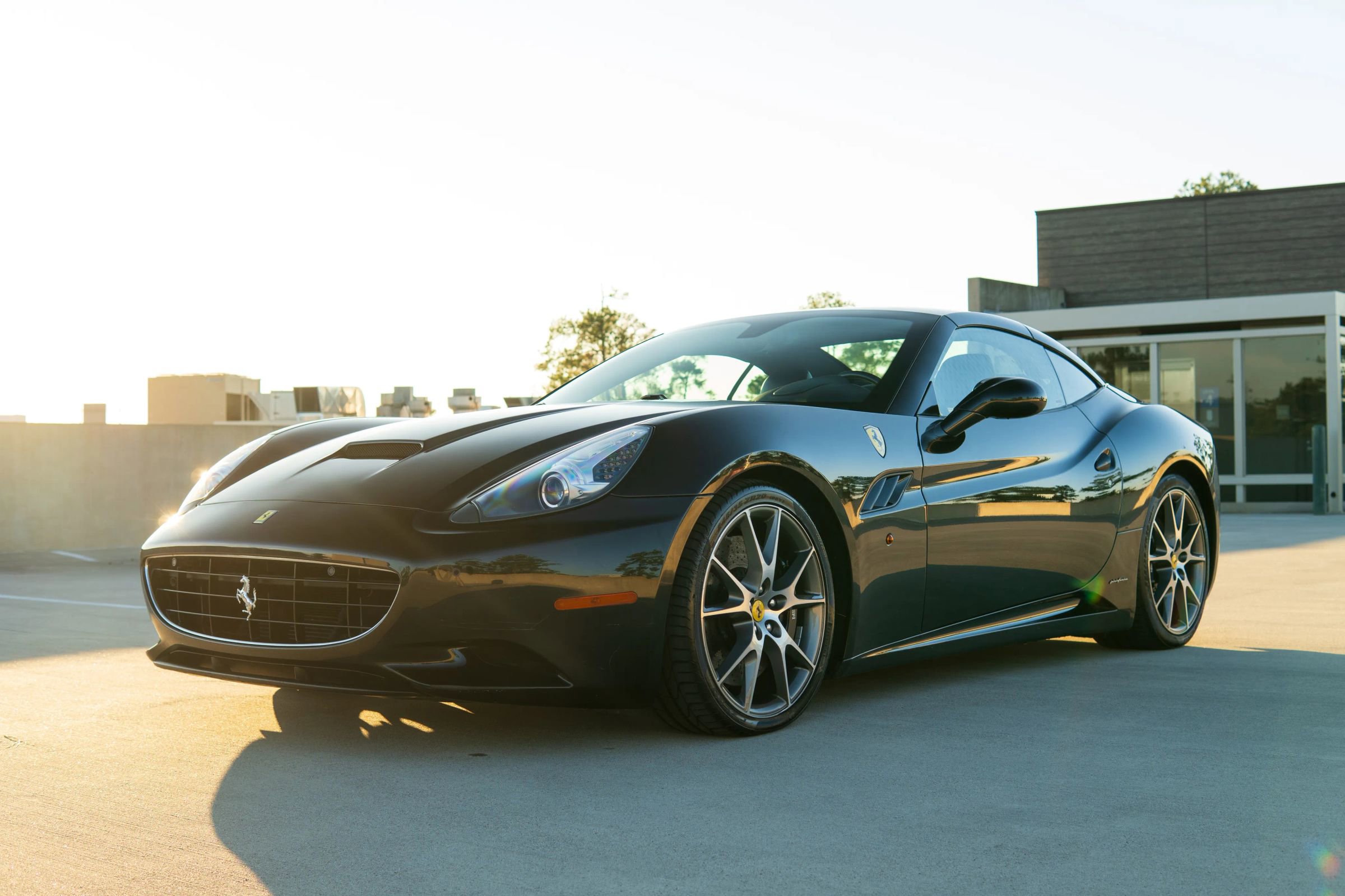 Used 2010 Ferrari California RWD image 1
