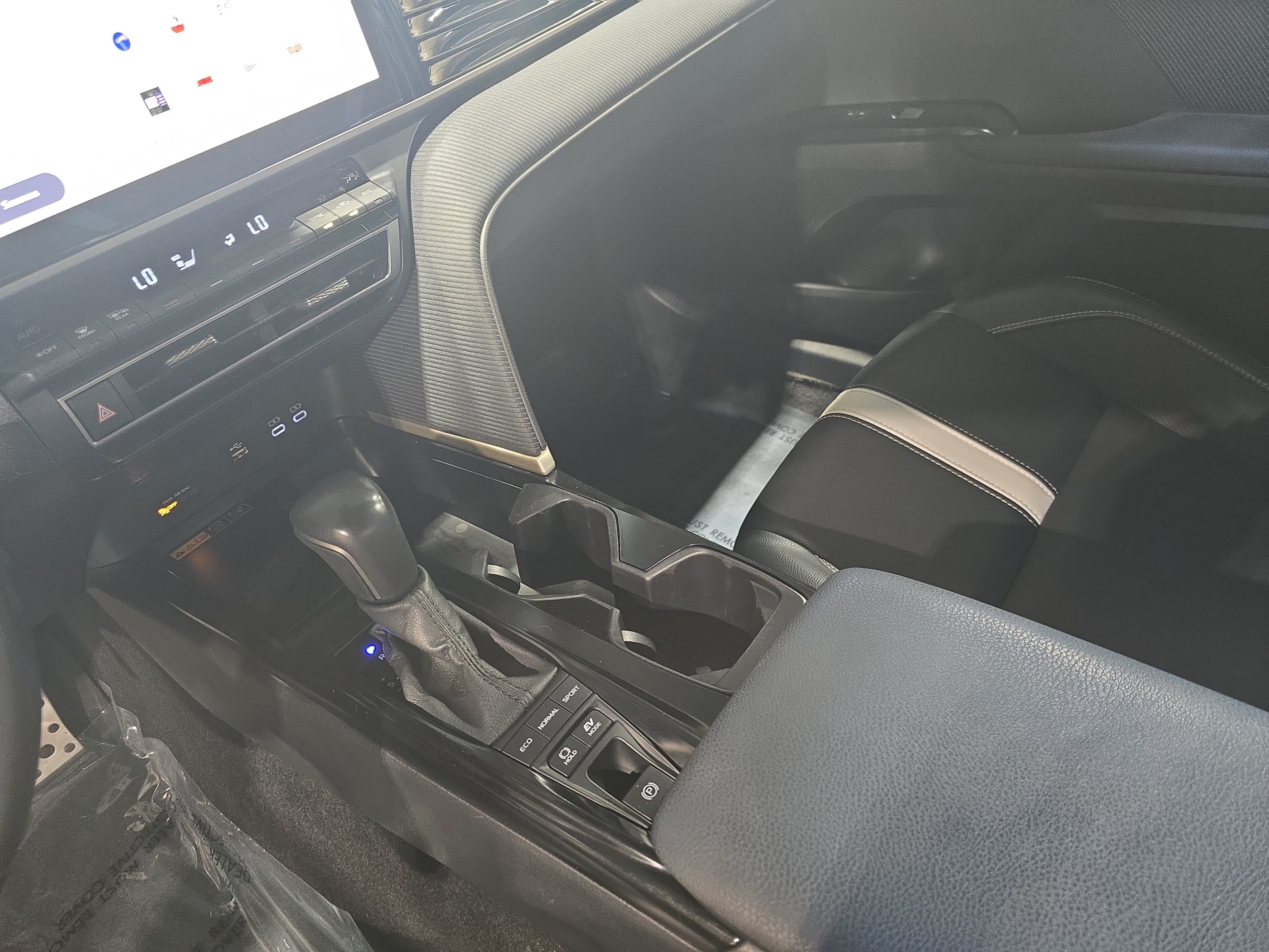 Used 2025 Toyota Camry SE w/ Multimedia Upgrade Package FWD image 23