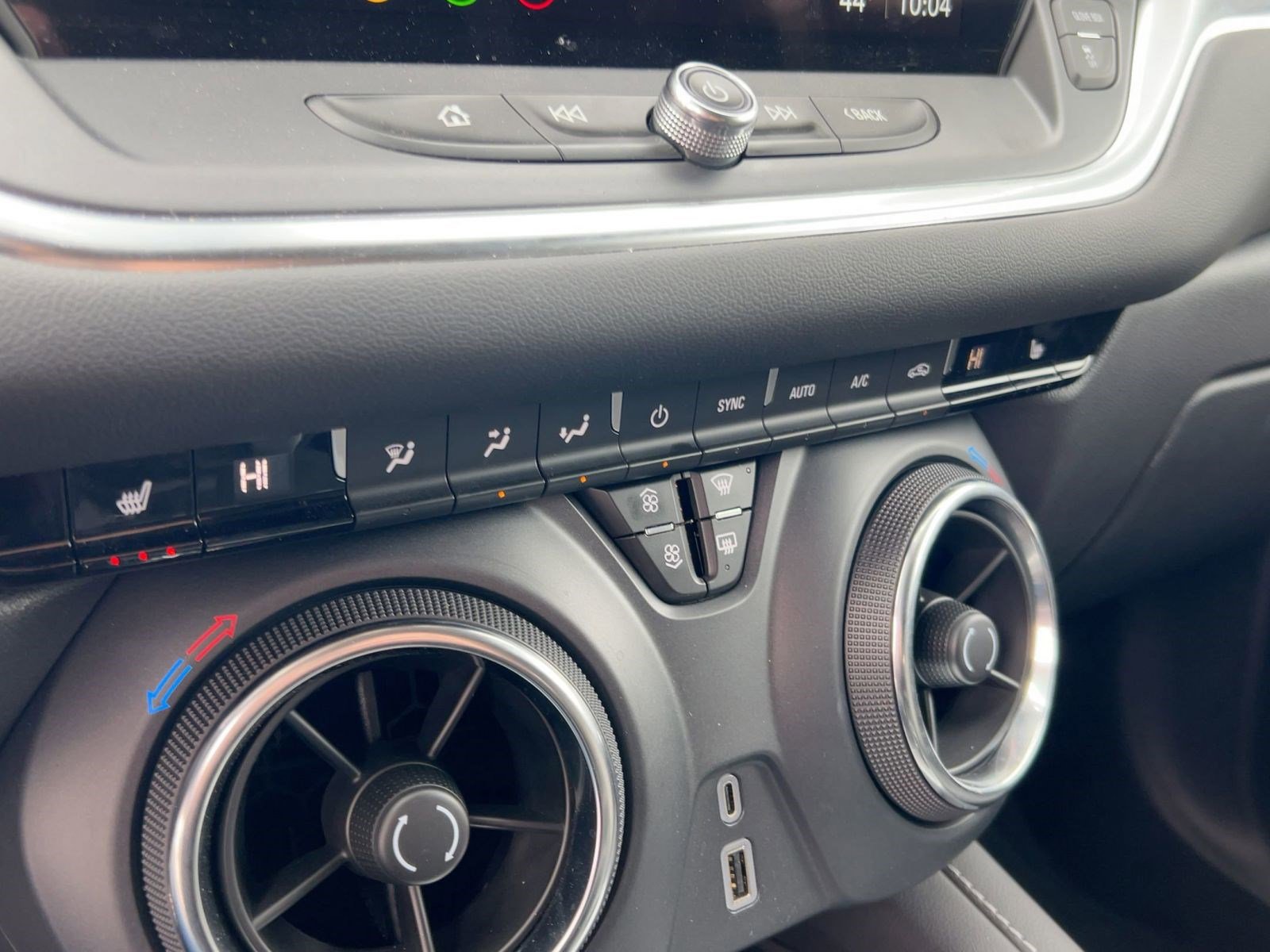 Certified 2024 Chevrolet Blazer LT w/ Convenience Package image 25