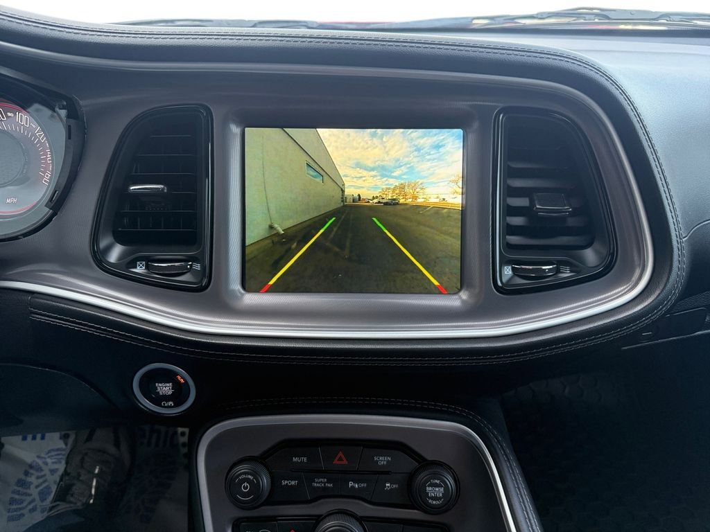 Used 2022 Dodge Challenger R/T w/ Plus Package image 20