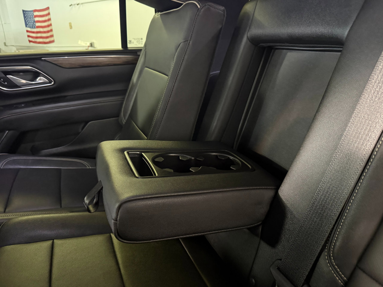 Used 2023 Chevrolet Suburban Premier image 13