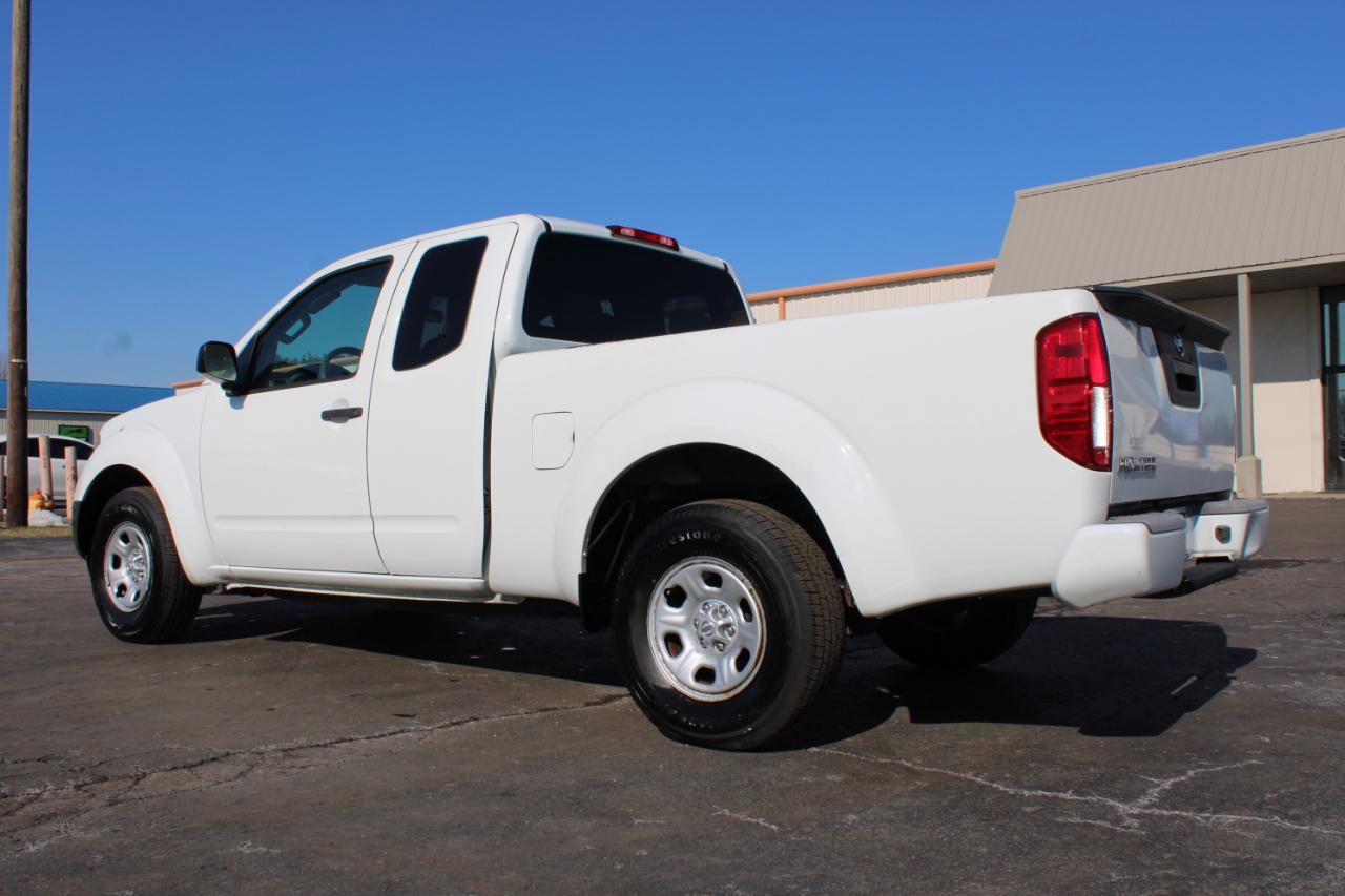 Used 2017 Nissan Frontier S image 9